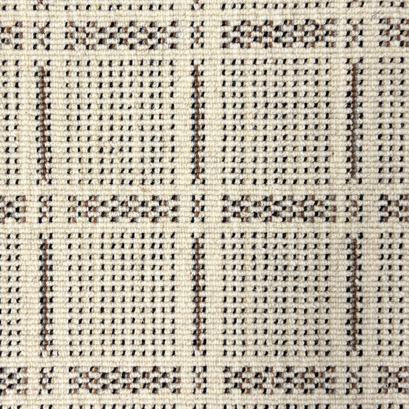 Image of RETRO BOX NAVY OCHRE