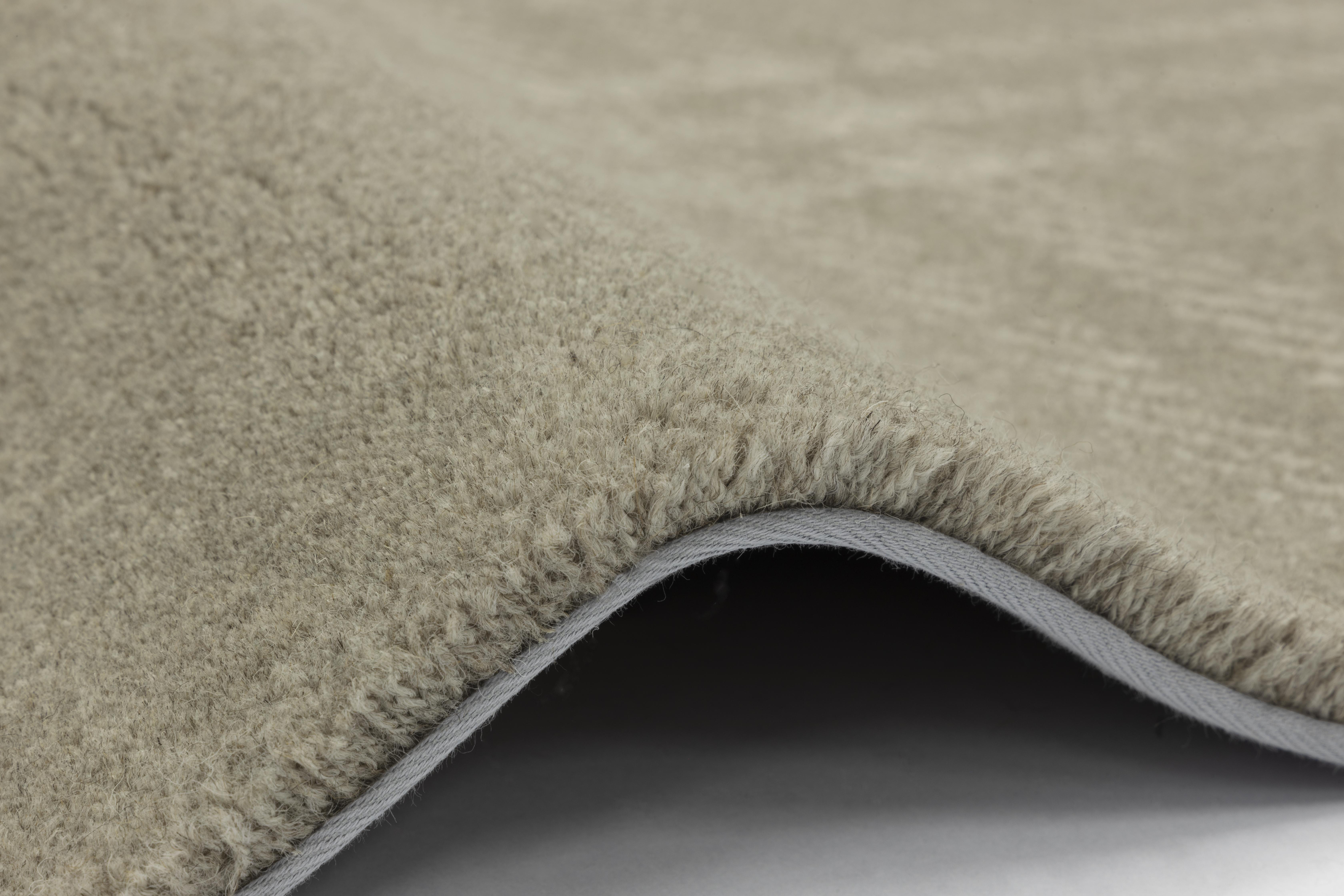 2nd image of GRID PRIME TAUPE