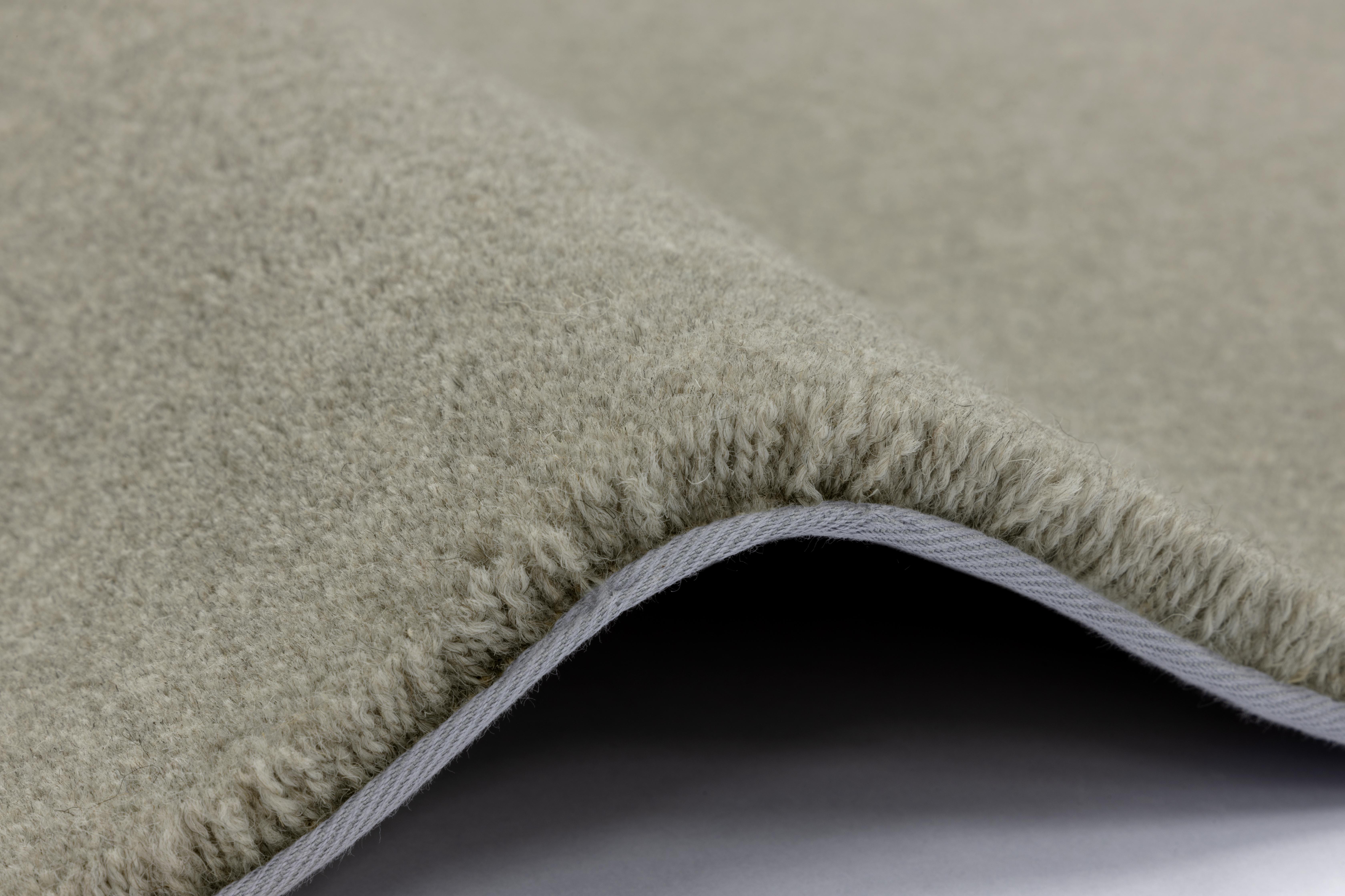 2nd image of SMOOTH GREY