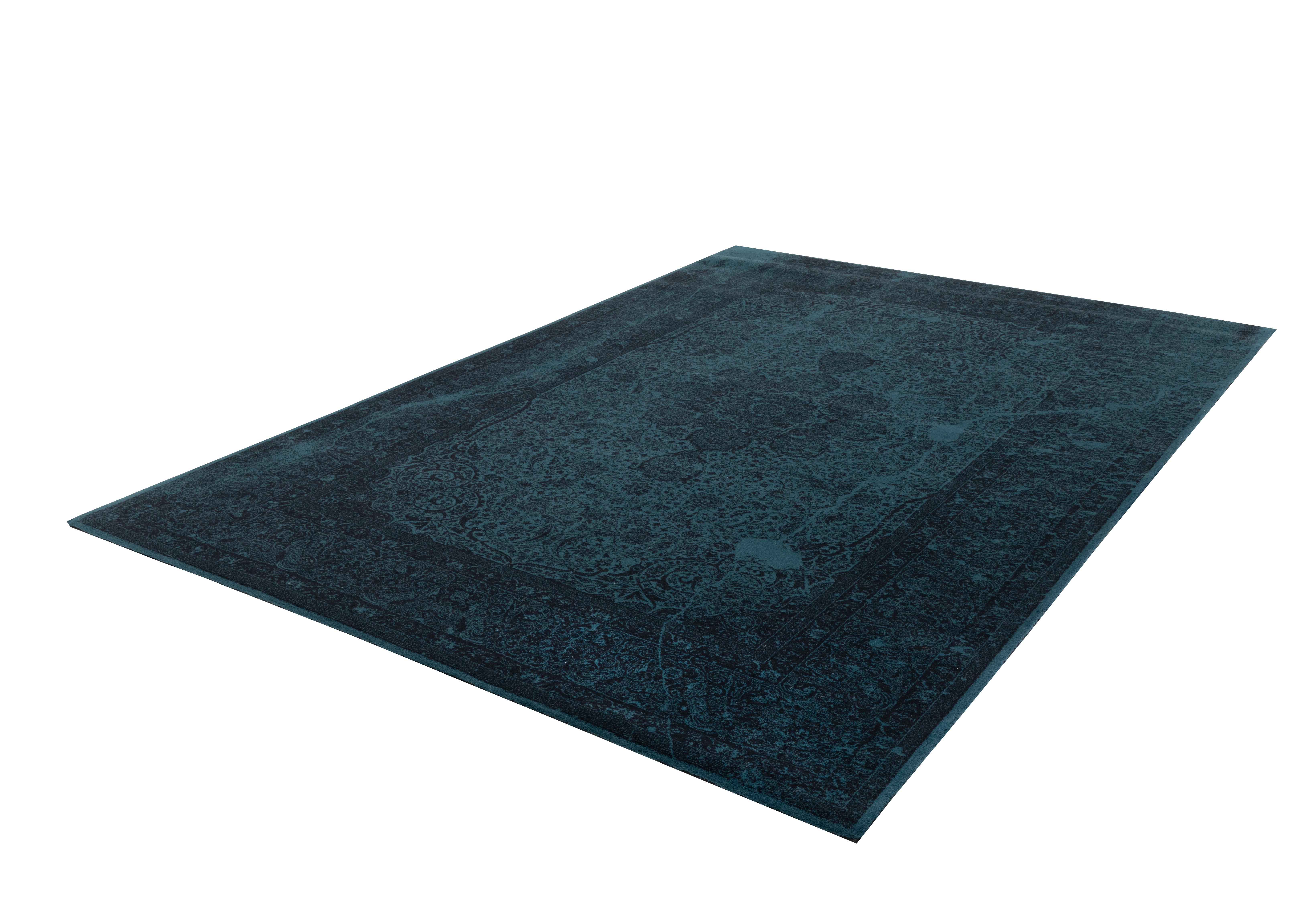 3rd image of TOBE EMERALD