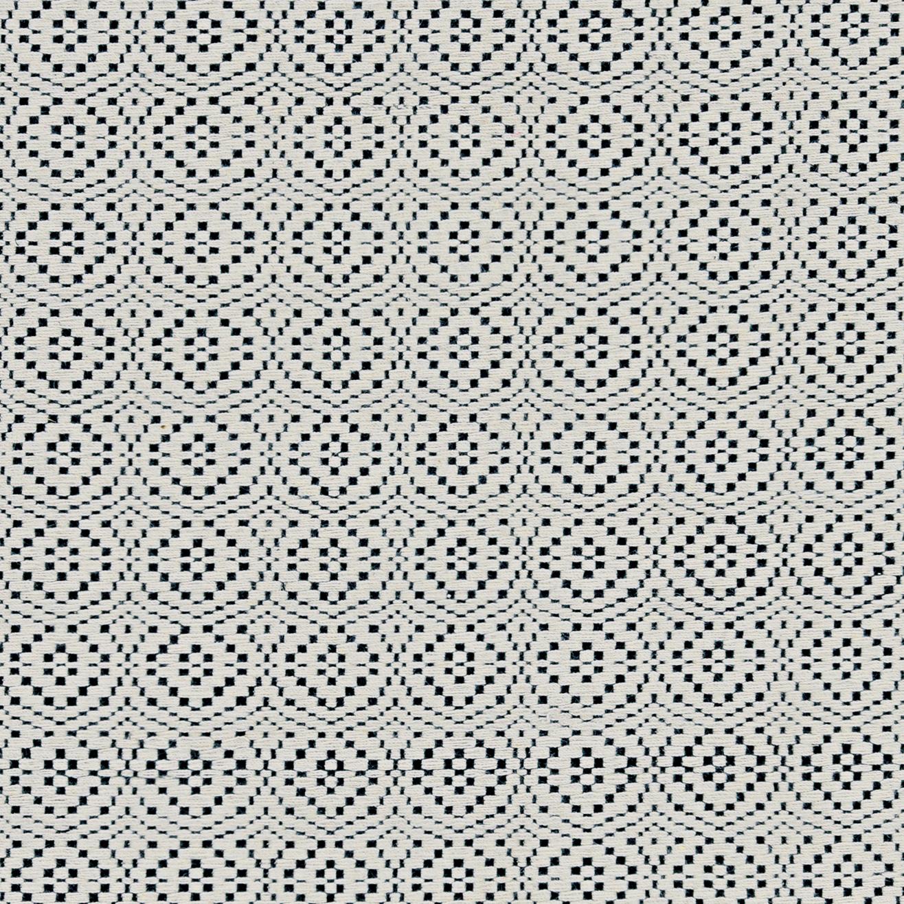 3rd image of NICOLA 300 IVORY/BLACK