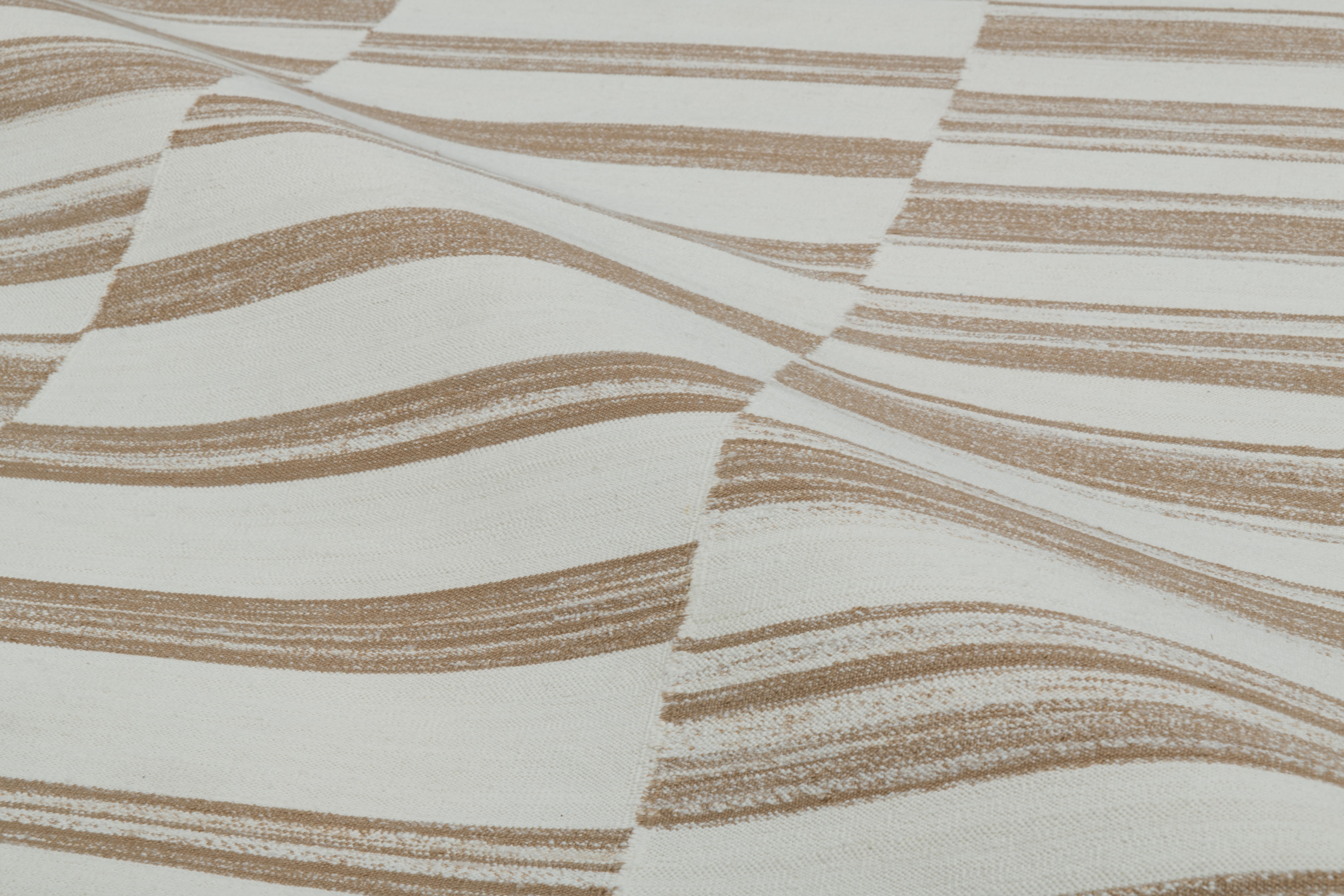 3rd image of KENDI DUNE