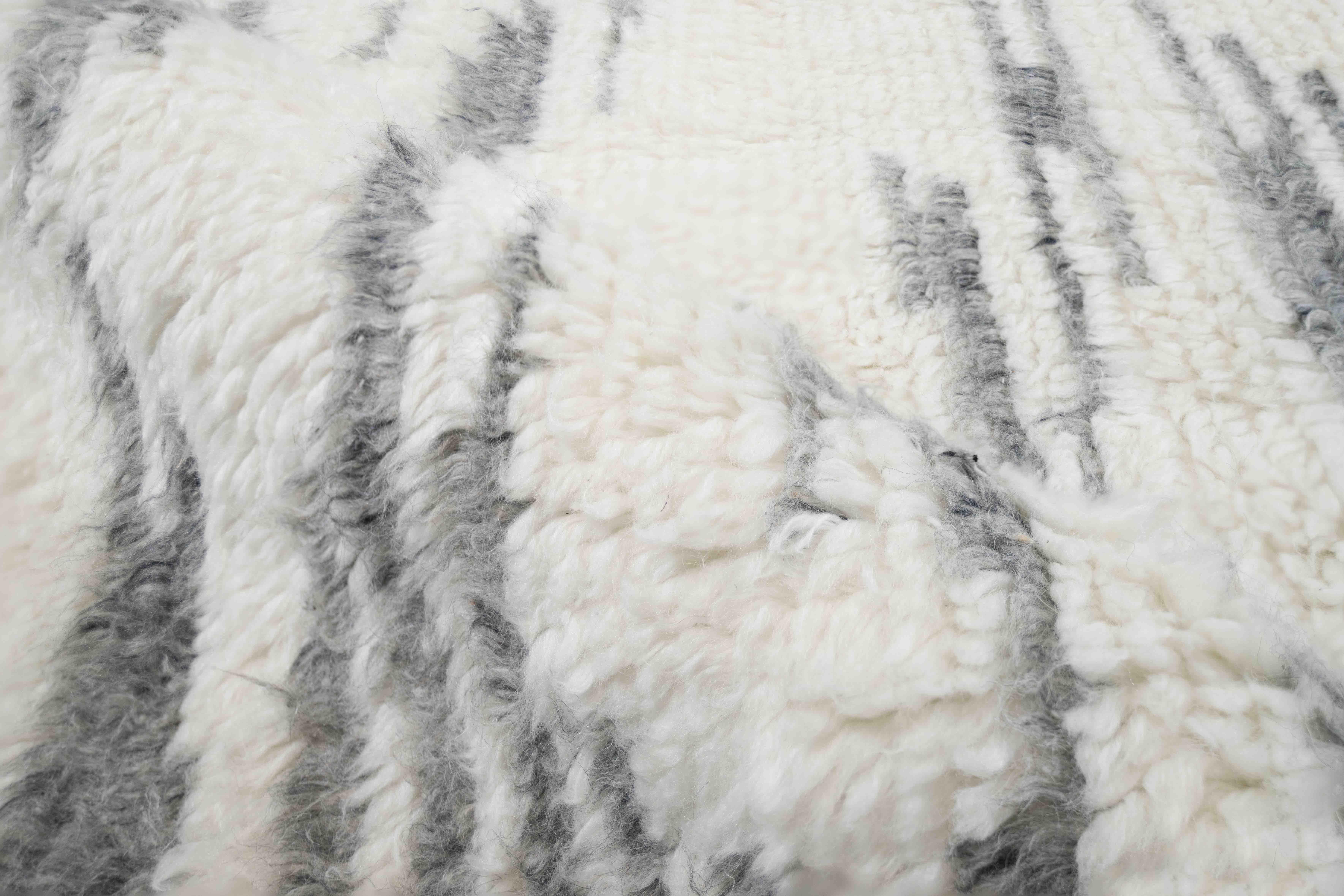 3rd image of CALLIA ASH