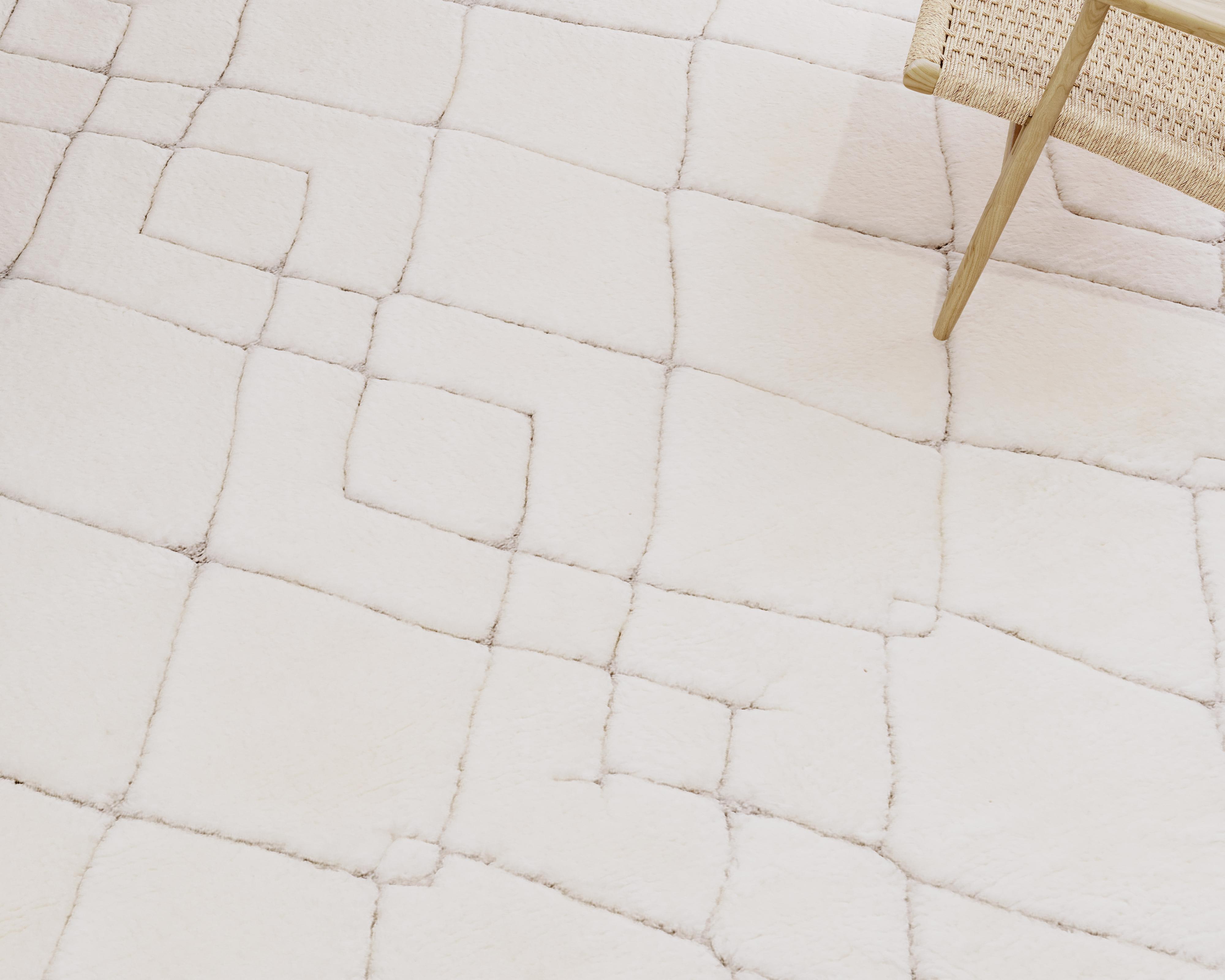 3rd image of TORIN LINEN